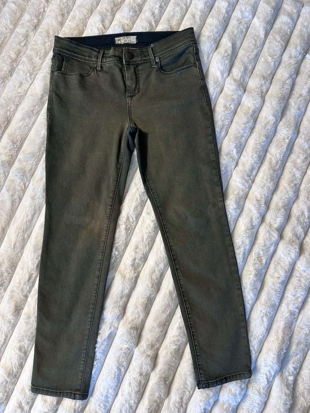 Free People Women's Skinny Jeans Olive Green Size 28